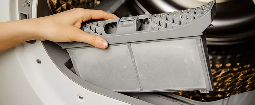 Signs Of A Clogged Dryer Lint Trap in Suffolk, Virginia